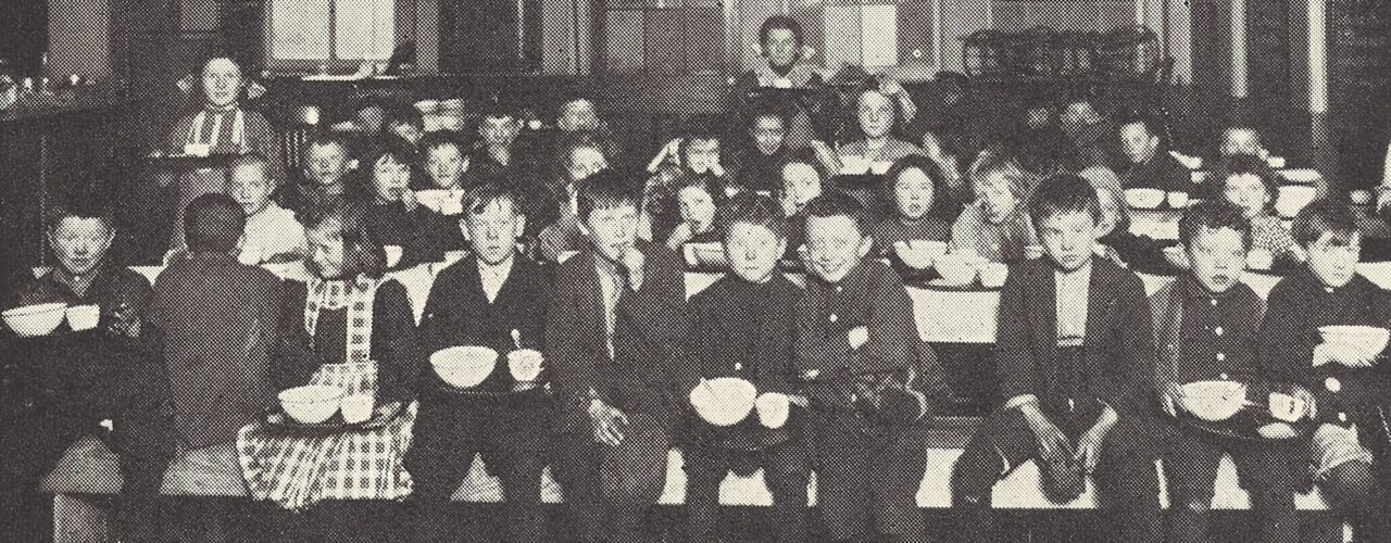 photo of kids in a school cafeteria