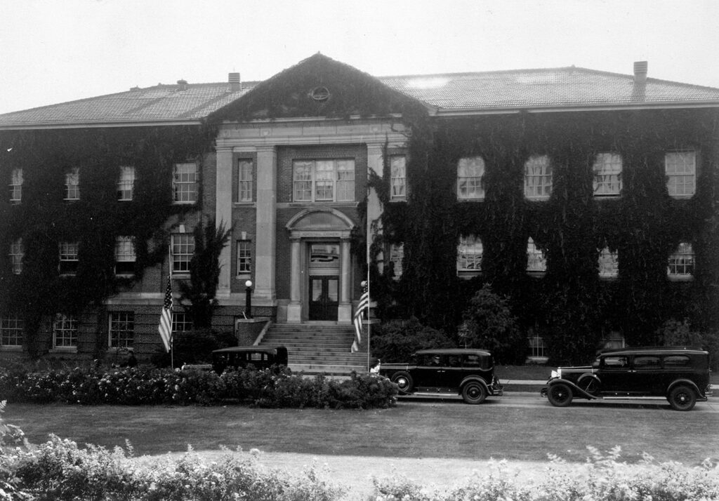 Old photo of a university building